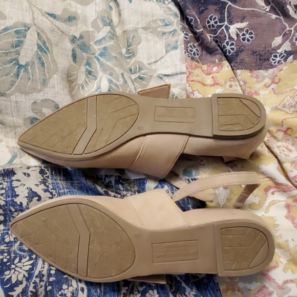 Shoes - Picture 3 of 3